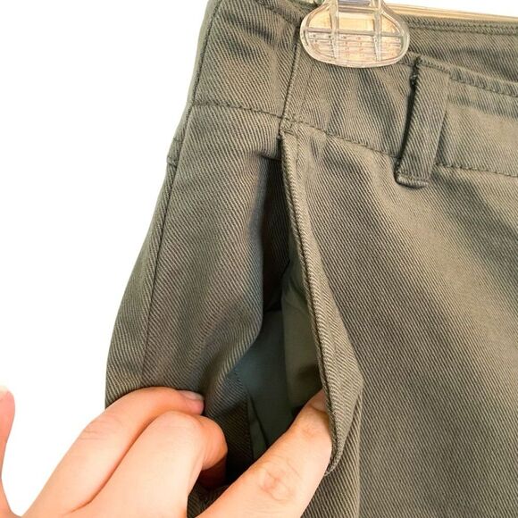 GAP Olive Green High Waist Straight Leg Cargo Utility Pants Size 6 – Trendy - Picture 7 of 7